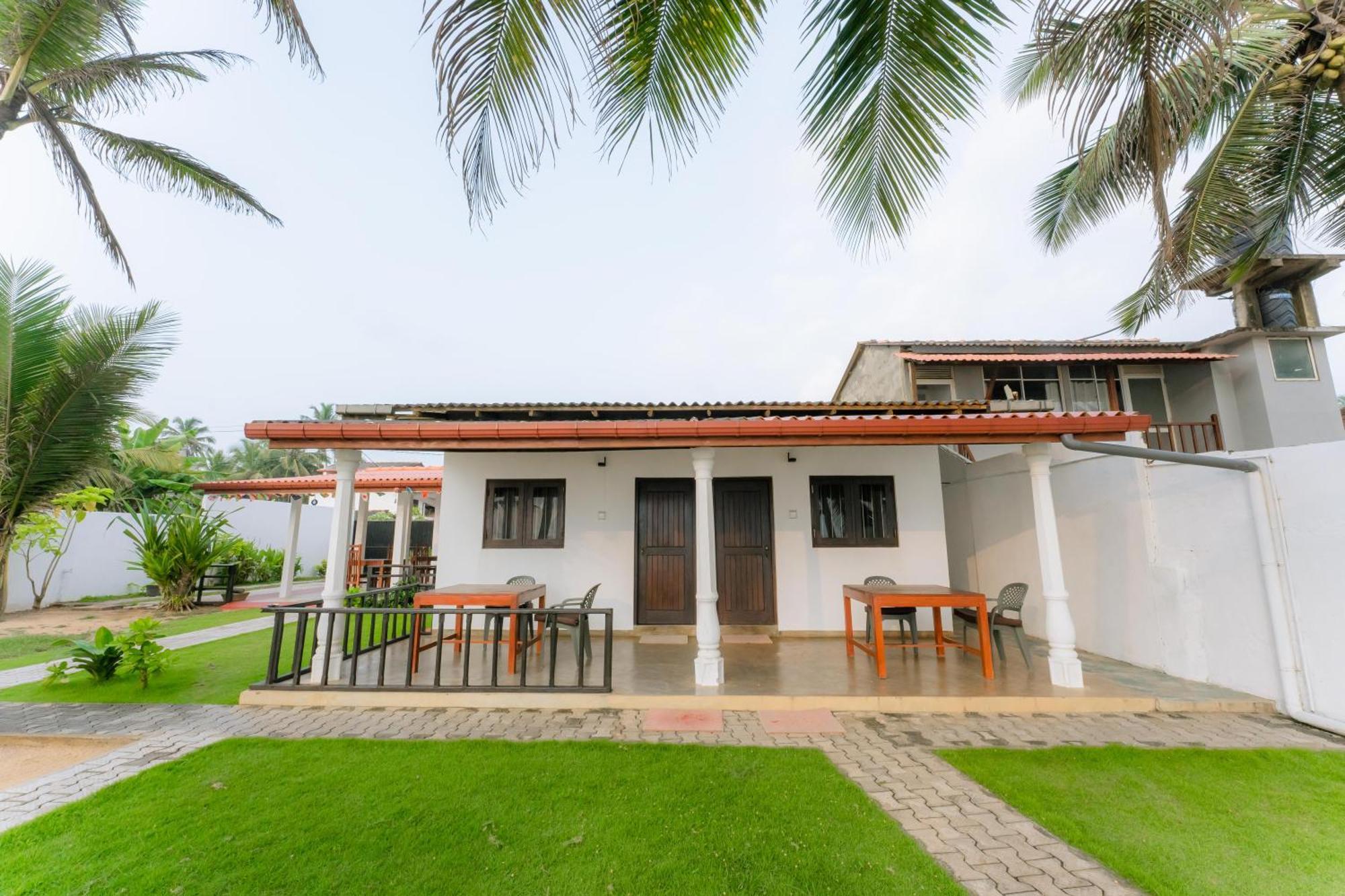 Saman Beach Guest House Bussa Exterior foto